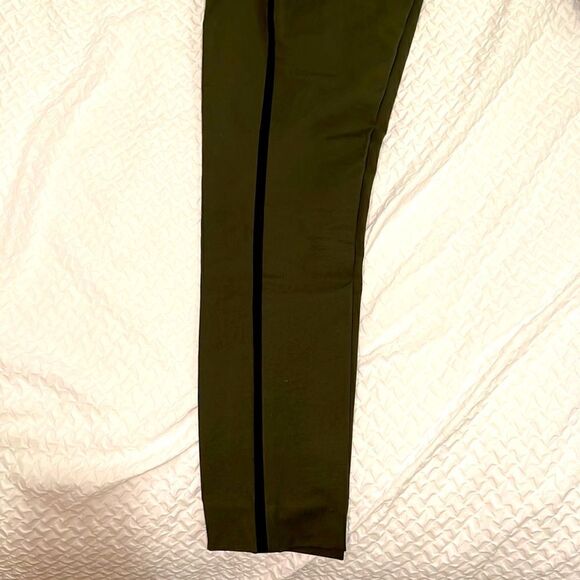 Banana Republic, ankle length Sloan pants, like new condition, size 0, - Picture 2 of 5